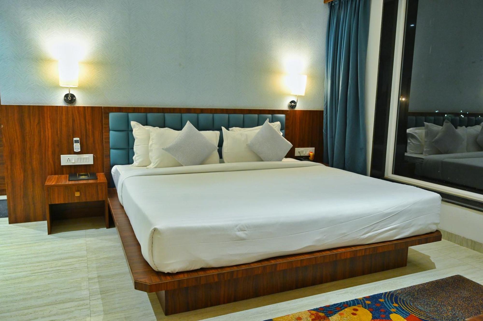 The One Hotel Nashik Exterior foto