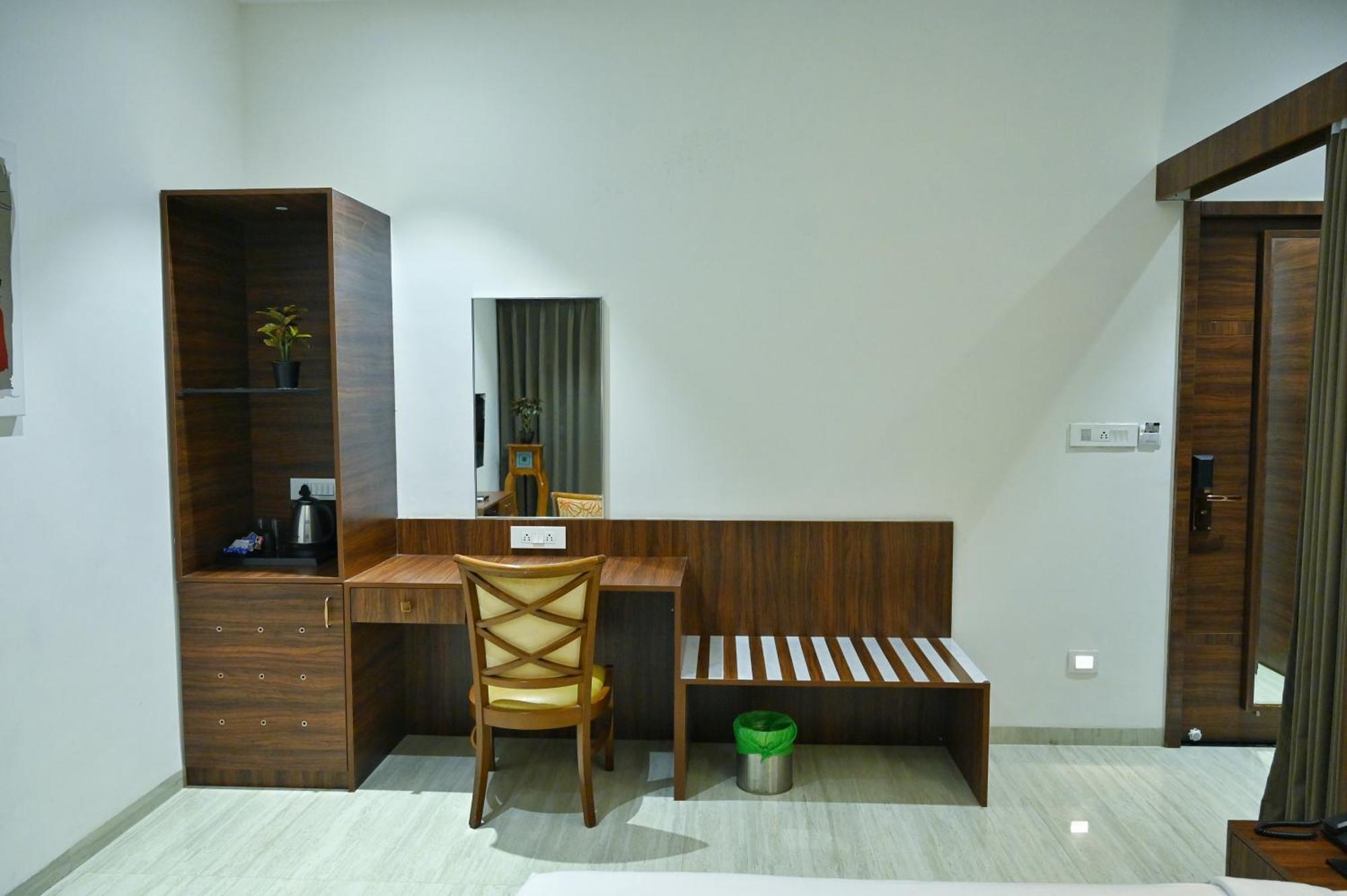 The One Hotel Nashik Exterior foto